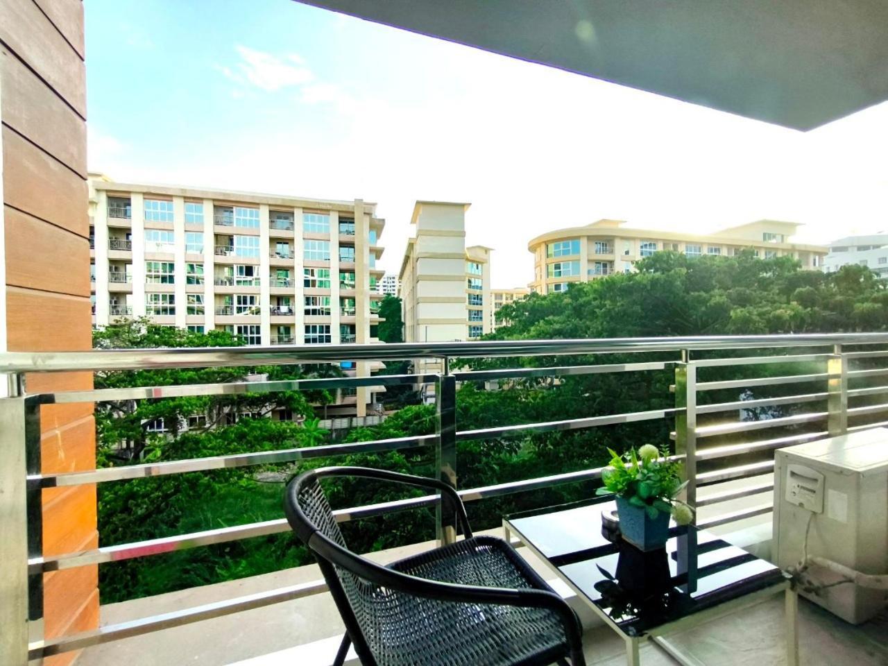 The Urban City Center By Fantasea Beach Pattaya Εξωτερικό φωτογραφία